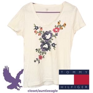 Tommy Hilfiger Floral Sequenced Boyfriend Tailored Fit Tee Womens Medium